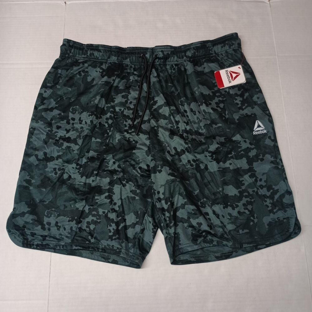 Reebok Men's 2XL Delta Core 9" Shorts Green Camo Slim Fit